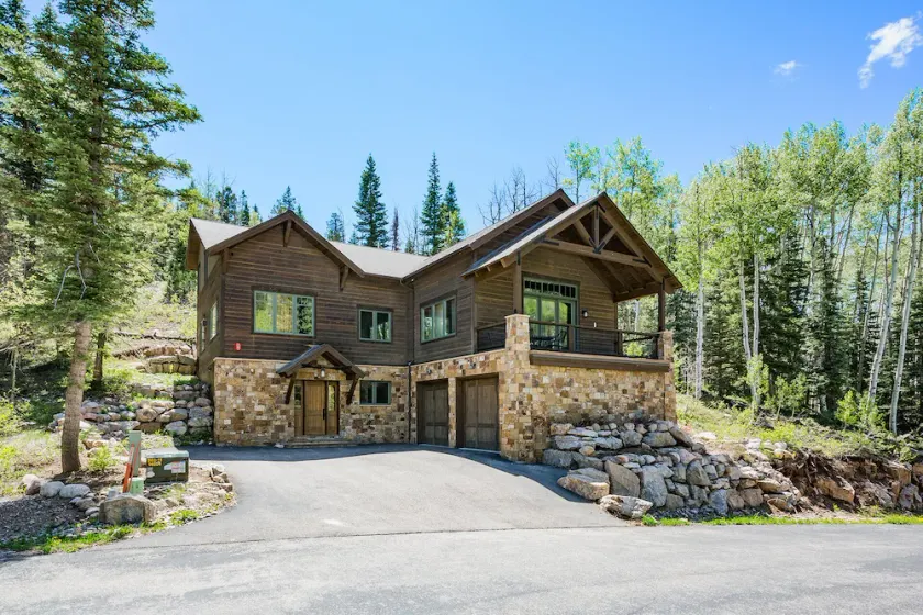 Luxury Home Across from Purgatory with Great Views - Image 1