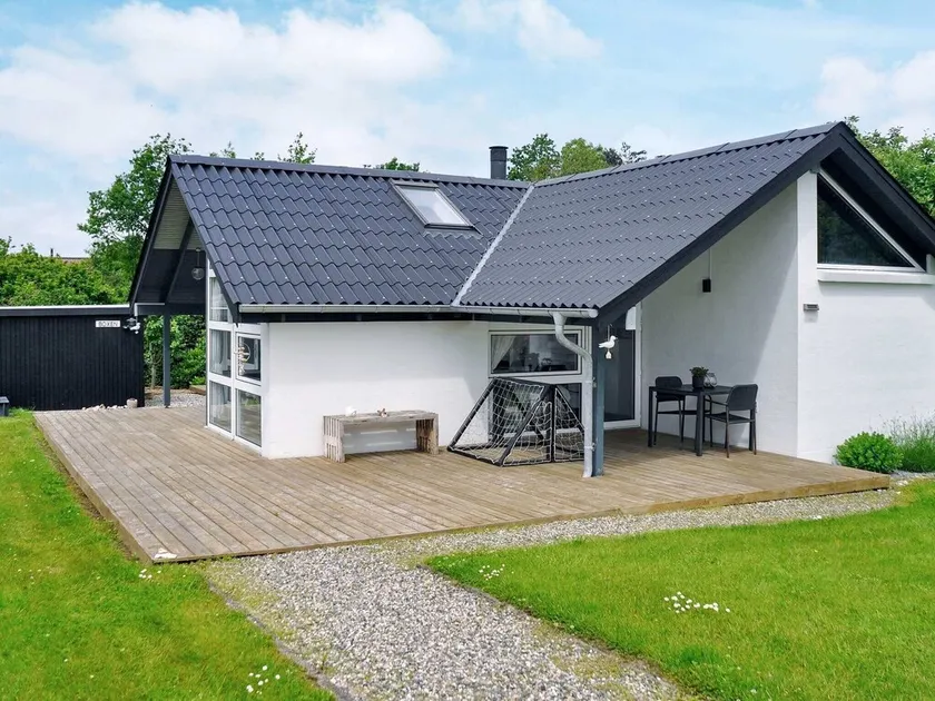 Spacious Holiday Home in Struer With Sauna - Image 1