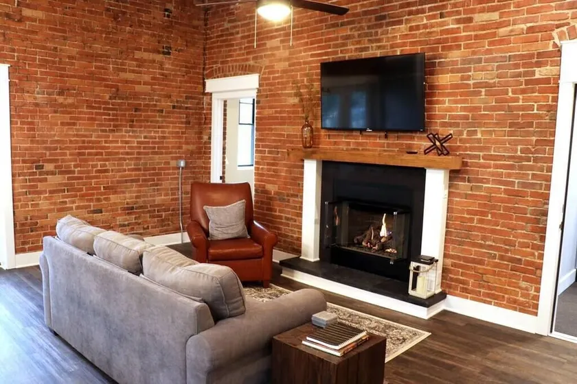 Boyne Schoolhouse Lofts - Image 1