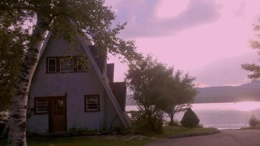Mountain Lake Chalet - Image 1