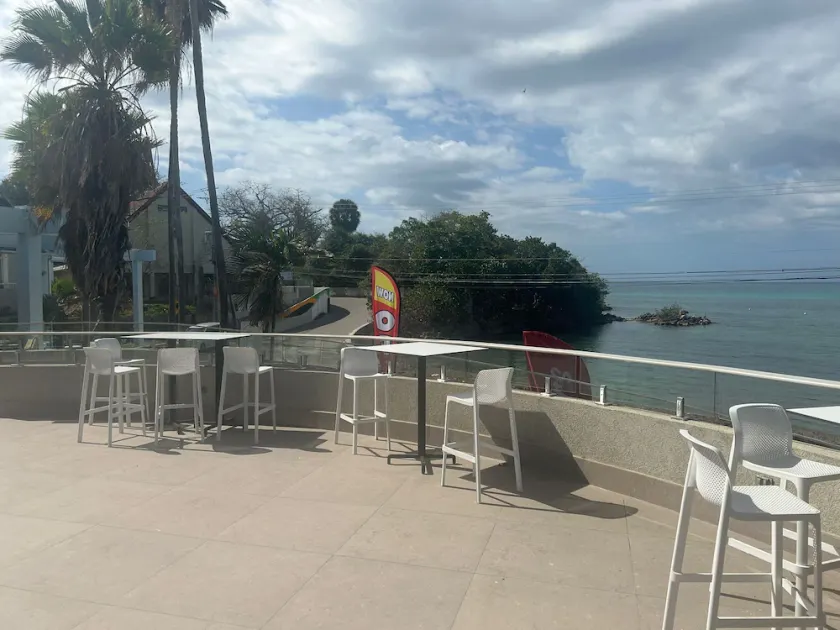 Chill-in-Negril \n\n Renewed paradise where all your needs are met. - Image 1