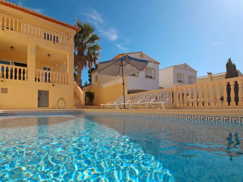 Beautiful private villa for 9 people with private pool, A/C, WIFI, TV, terrace and pets allowed - Image 1