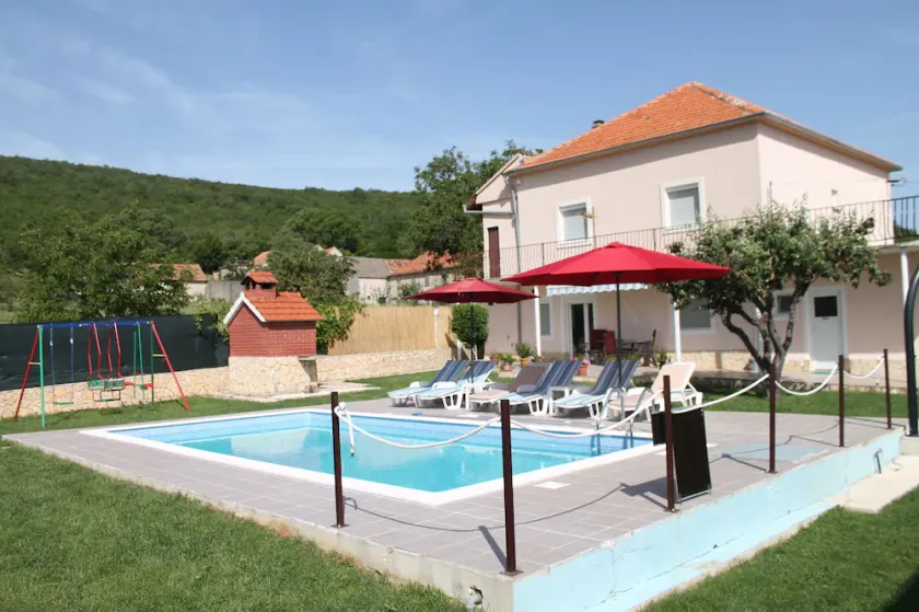 Sommerhus Miramary med privat pool, grill, natur nær Split - Image 1