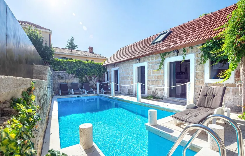 Beautiful Home In Sinj - Image 1