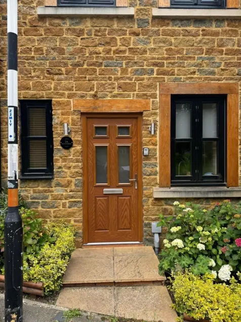 Earls Barton House Sleeps 4 With Patio and Garden - Image 1
