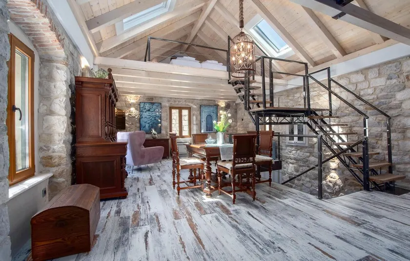 Impresionante casa en Omis con vistas a la. - Image 1