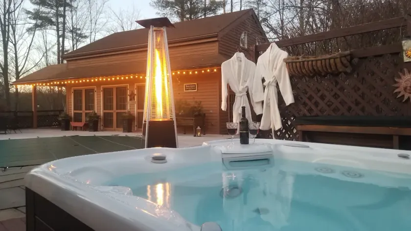 Entspannen und genießen Sie Ihren privaten Garten, den Außenpool, die Cabana Bar und den Whirlpool - Image 1