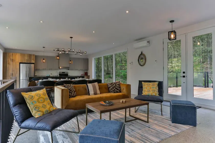 New Family Cottage Tremblant-4 Bdrs w/ Hot Tub - Image 1
