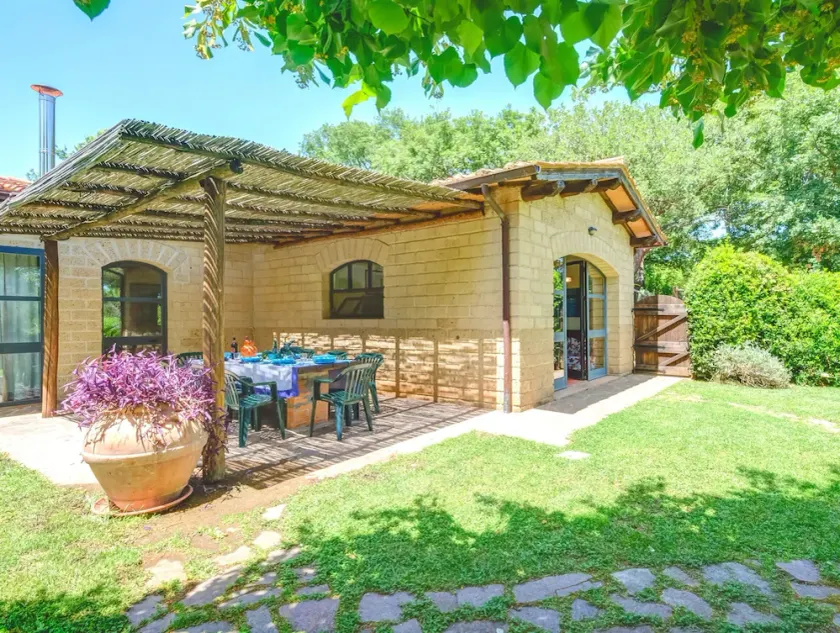 Beautiful, large villa in the Tuscan countryside, near the seacost - Image 1