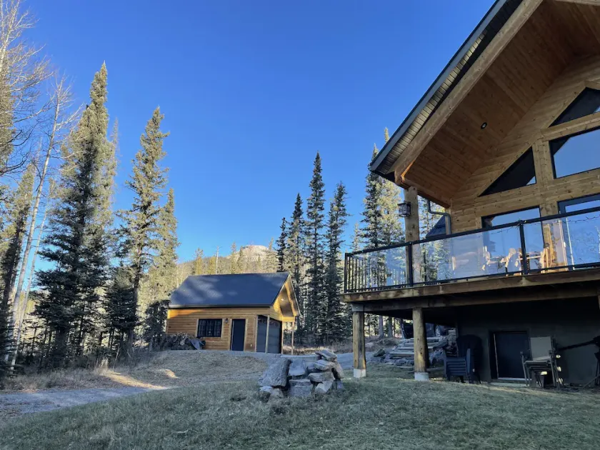 Rocky Mountain Cottage - Image 1