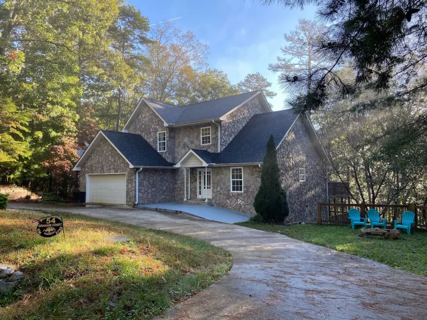 Private Mountain Home in Gated River Resort with Lots of Amenities - Image 1