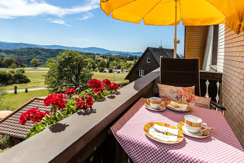 Apartment 'Möst' with Mountain View, Shared Garden and Wi-Fi - Image 1