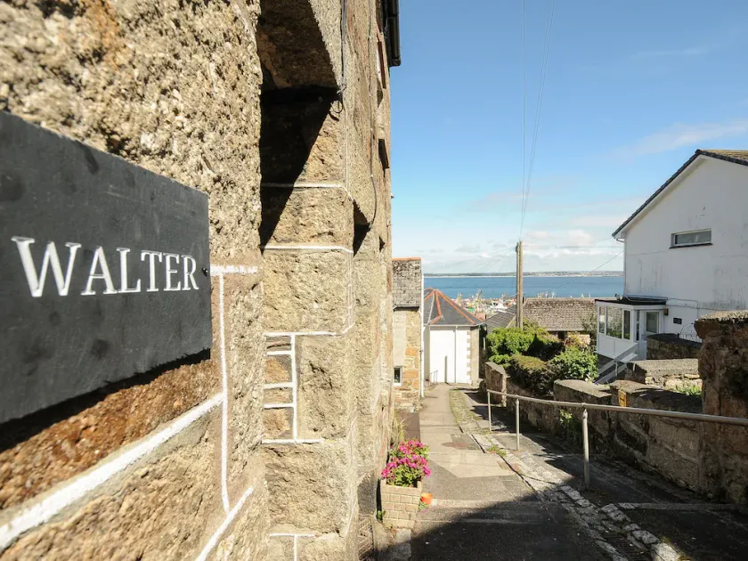WALTER, pet friendly, character holiday cottage in Newlyn - Image 1