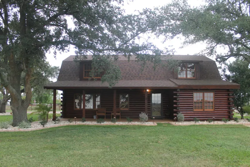 Cozy log cabin on 80 acre Homestead. - Image 1