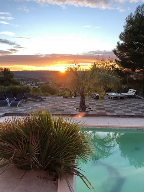 Family villa between sea and scrubland 15 min Mtp - Image 1