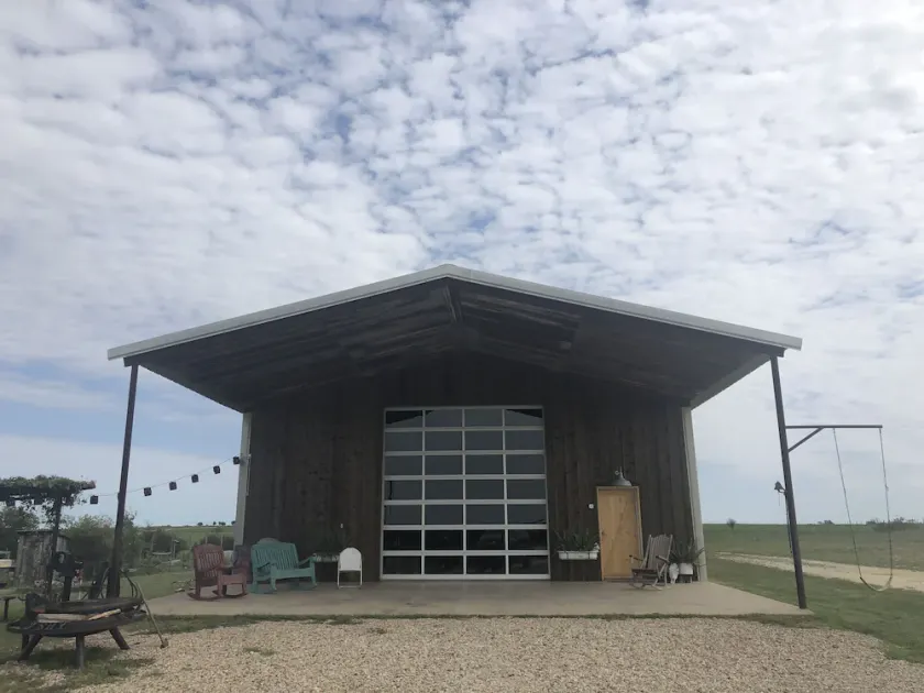 “3-Shy Ranch 40-Acre Texas Retreat Sleeps Up to 24 Near Tarleton” - Image 1