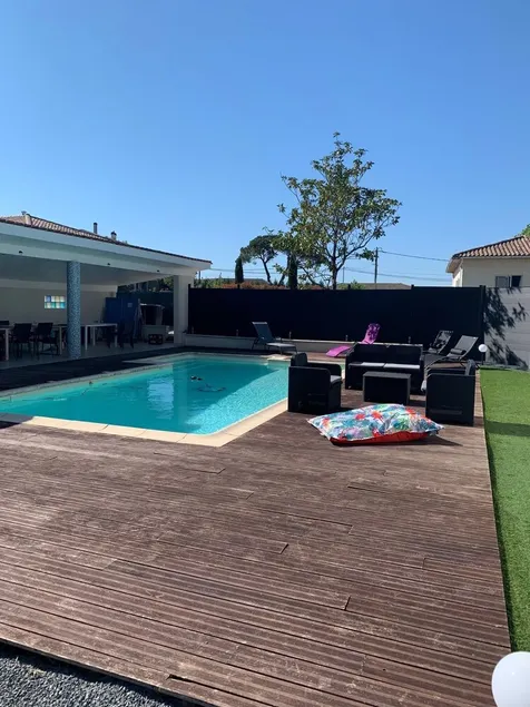 Maison Récente Avec Piscine - Image 1