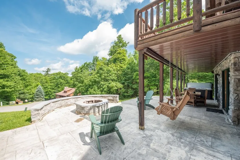 Mountain Lodge w/ Fire Pit, Games & Lake Fun - Image 1
