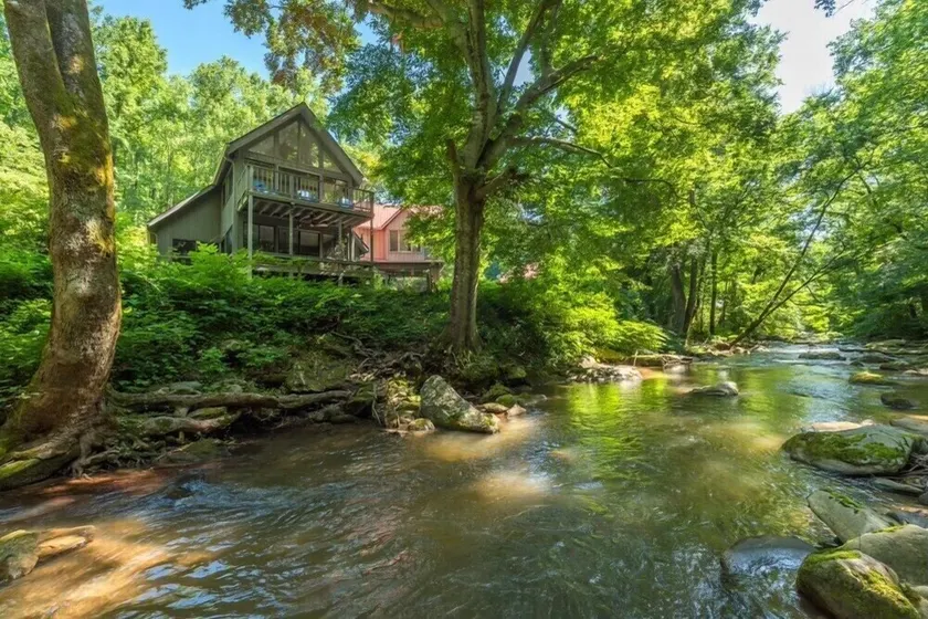 Waterfall Escape • Fire Pit • Riverfront • Peaceful - Image 1