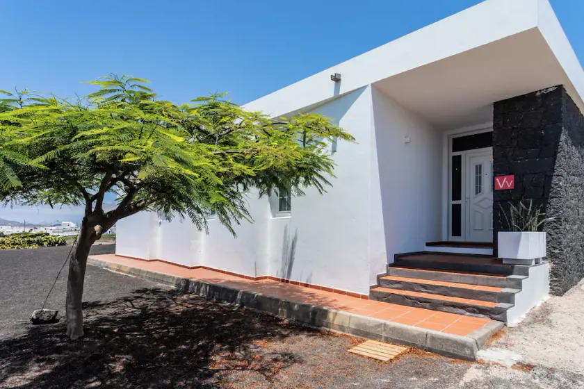 villa dulce celestin lanzarote (wifi og pool opvarmet af solen) - Image 1