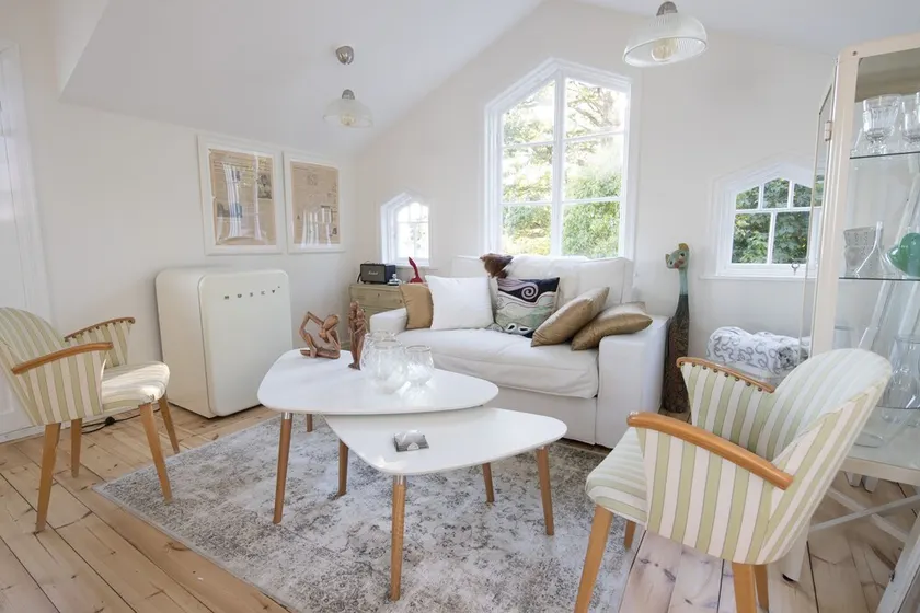 Beautiful Lofthus, cottage on a private beach plot by Lake Mälaren - Image 1