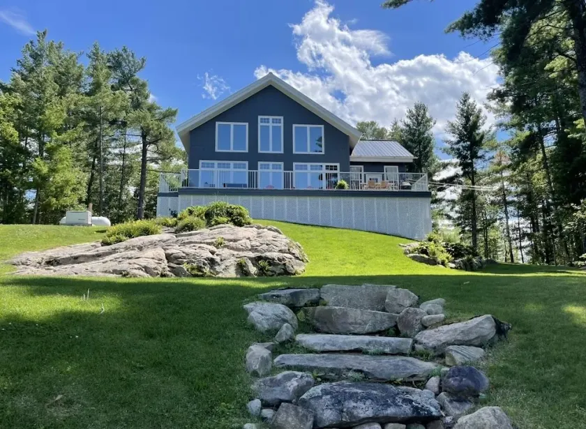 Round Lake Cottage - Image 1
