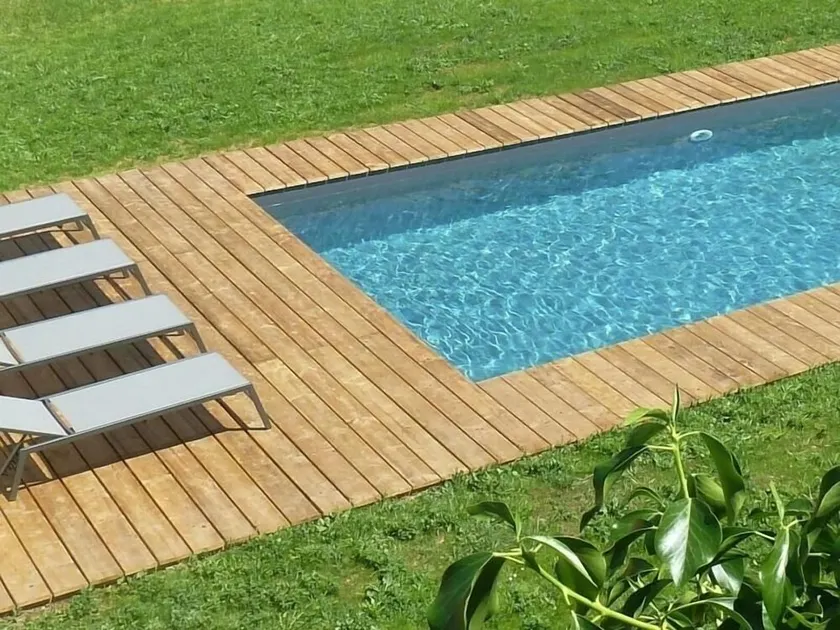 Casa Rural Renovada del Siglo XVIII con Piscina y Amplio Jardín - Image 1