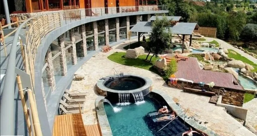 New J&J Hostel - Image 1