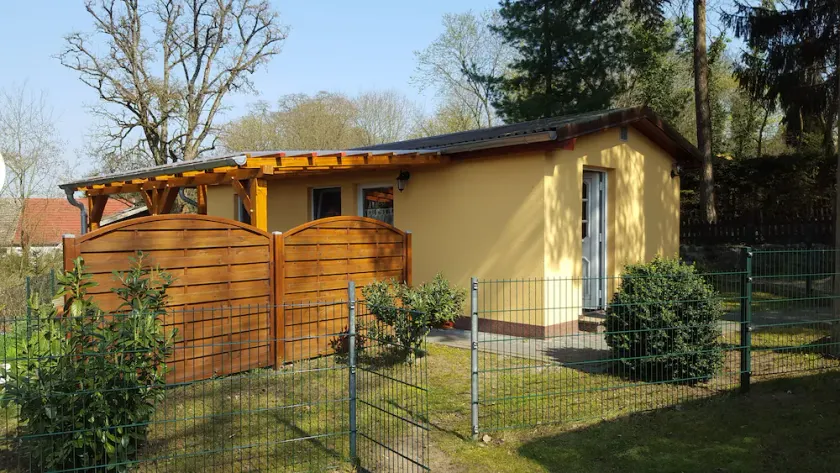 Bungalow in a beautiful location on Lake Zermützelsee  - Image 1