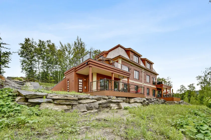 Large condo view & access to Lac Massawippi, near Ski Orford, Magog, Sherbrooke! - Image 1