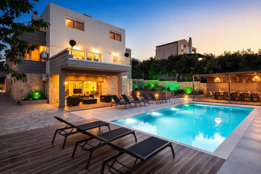 Villa Aelia - Modern & Ideal for large groups - Image 1