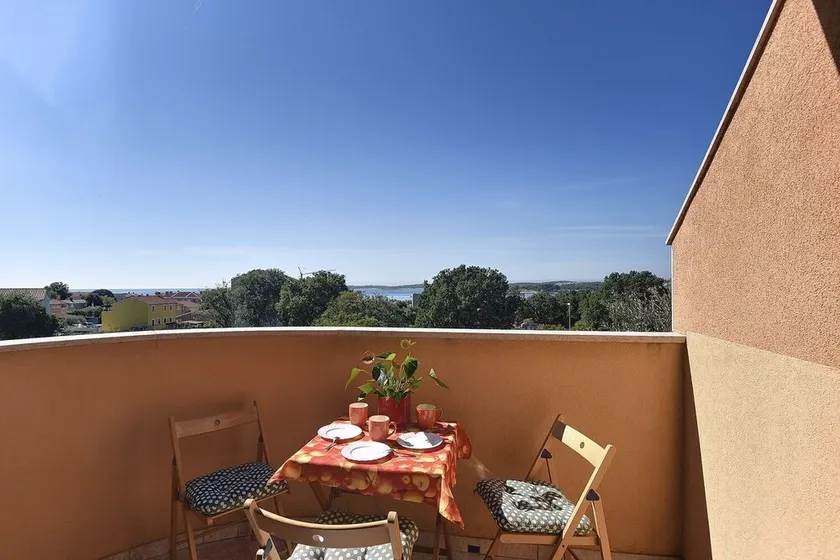 Just 100 Meters to the beach and Sea view - Image 1