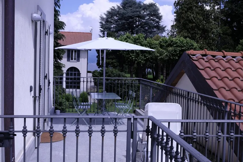 casa no lago com piscina - Image 1