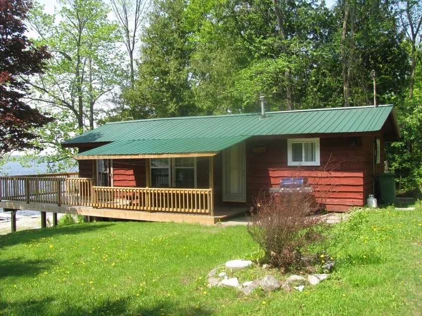 Cedar Cottage in Silo Ferienhäuser - Fenelon Falls - Image 1