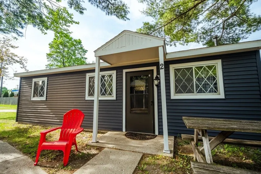 Cottage #2 The Outdoorsman, 2 Bedroom Cottage - Image 1