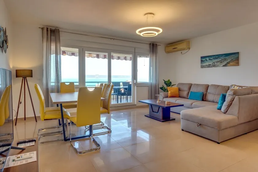 Ferienwohnung/app. für 6 Gäste mit 97m² in Utjeha - Image 1