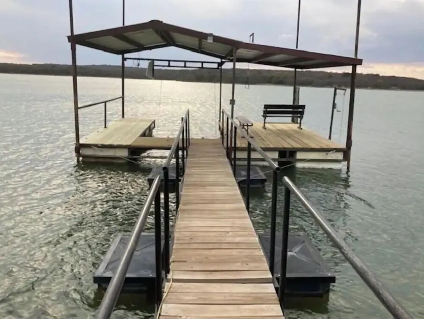 Lake Cabin with private dock and boat parking! - Image 1