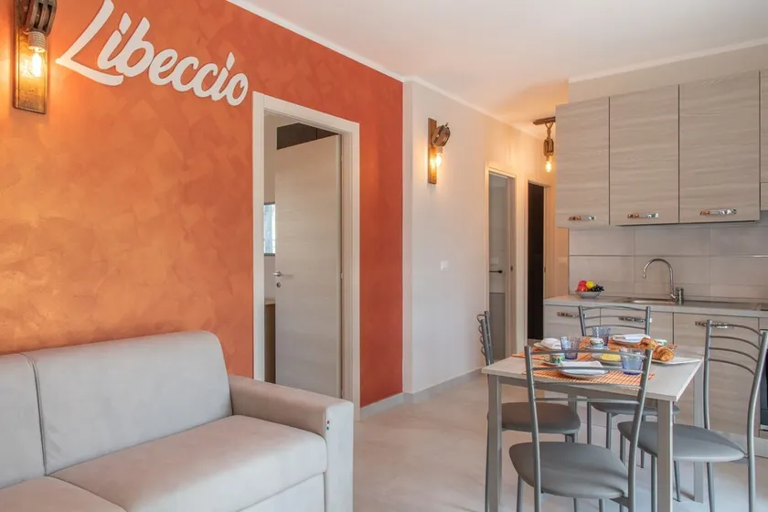 Appartement \"Libeccio\" avec balcon, Wi-Fi et climatisation. - Image 1