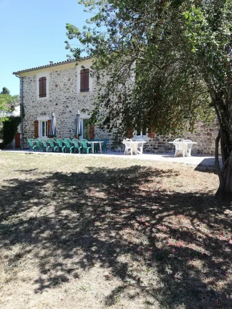 Gite les Cigales Grospierres, Gites du Mas de la châtaigneraie à Gagnière - Image 1
