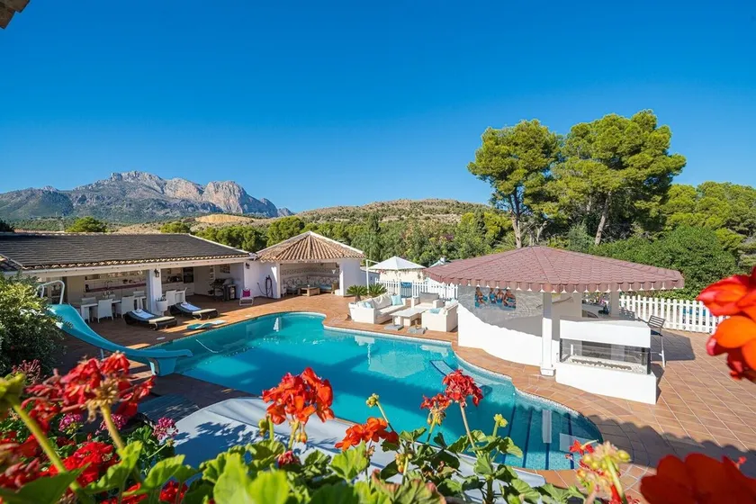 Belmonte Lux Family Villa mit Meerblick, Pool, Terrasse & WLAN - Image 1