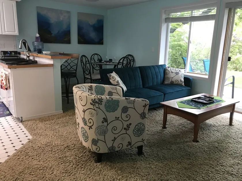 Cozy Everett apartment close to everything - Image 1