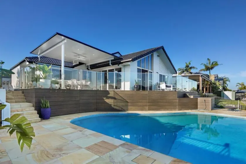 Perfect Escape Waterfront Central - 4BR, Pool - Image 1
