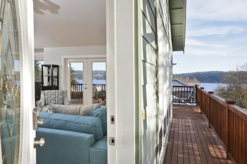Neues Angebot: 4 BR Schönes Haus, herrliche Aussicht, zu Fuß zum Golf und Strand. - Image 1