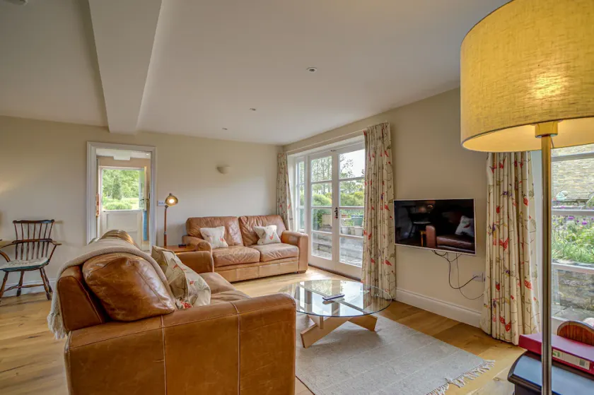 Spring Hill Cottage | Oxfordshire Holiday Let | 2 Beds & Sleeps 4 - Image 1