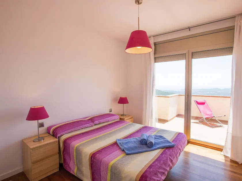Fantastisk privat feriebolig for 8 personer med klimaanlæg, WIFI, privat pool, TV og gårdhave - Image 1