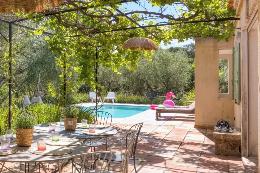 Villa and pool - exceptional setting - Image 1