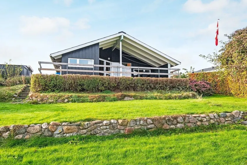 Peaceful Holiday Home in Børkop With Sea View - Image 1