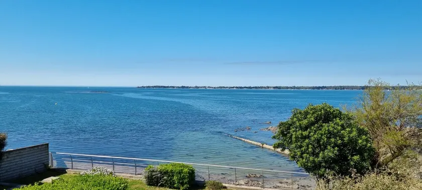 Superb Beach Front Apartment in Concarneau - Image 1