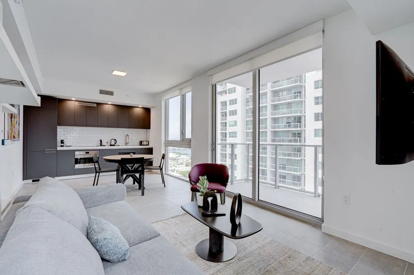 FU2500 DOWNTOWN MIAMI, GREAT BAY VIEWS CONDO - Image 1