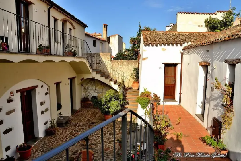 Antico Borgo - Image 1